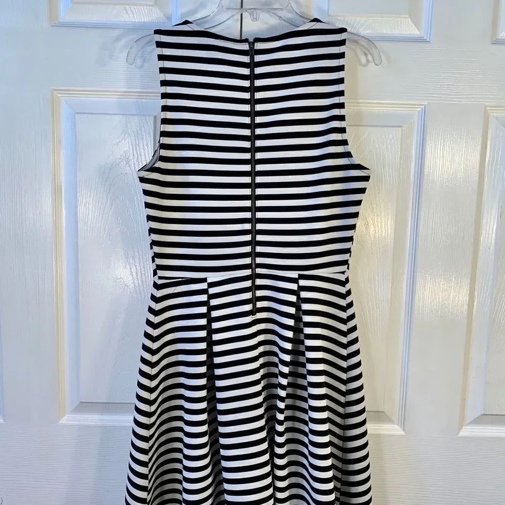 FUN BLACK AND WHITE STRIPED DRESS by ATTENTION M - Picture 7 of 8